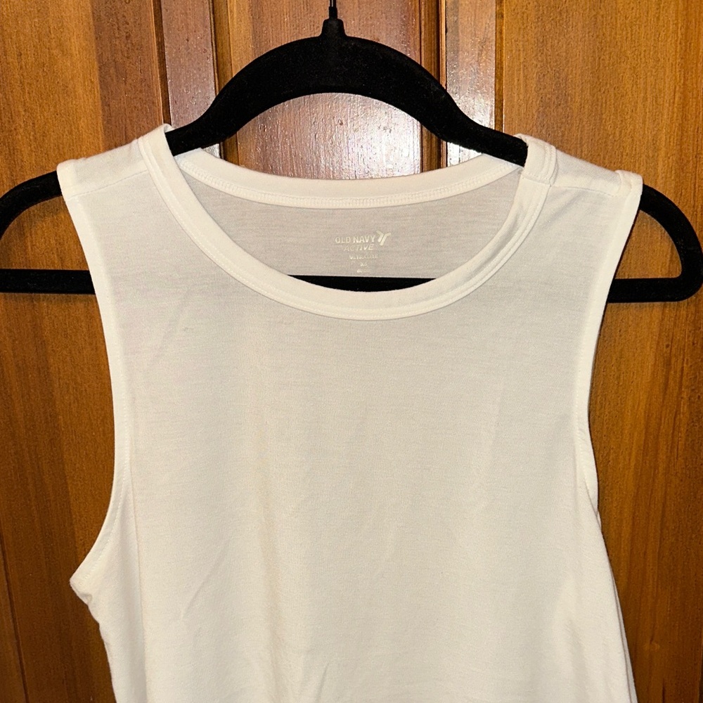 Old Navy Women's white work out Tank Top